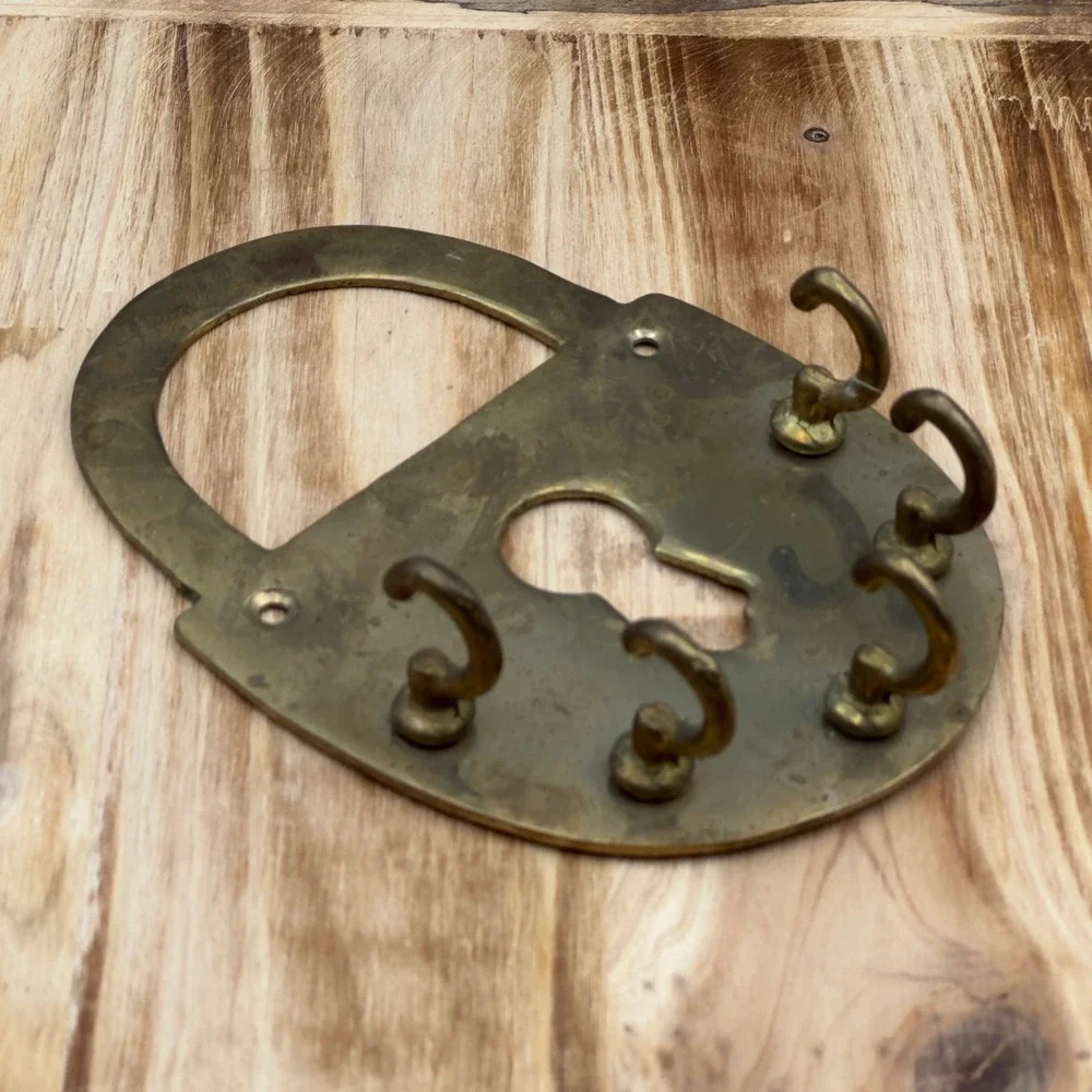 Vintage Solid Brass Padlock Shaped Wall Key Rack 5 Hook Holder Made in Taiwan